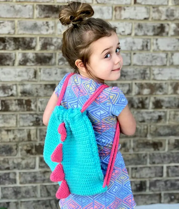 Free Crochet Bag Pattern Roundup by Yarnique