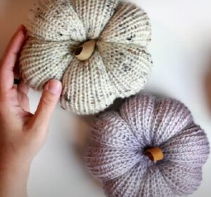 27 Modern & Free Circular Machine Knitting Patterns - Yarnique